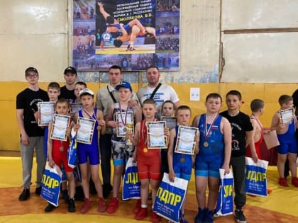 В Рассказове прошли соревнования по греко-римской борьбе