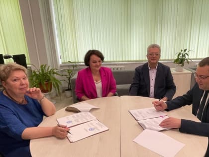 Державинский подписал соглашение о сотрудничестве с РАН