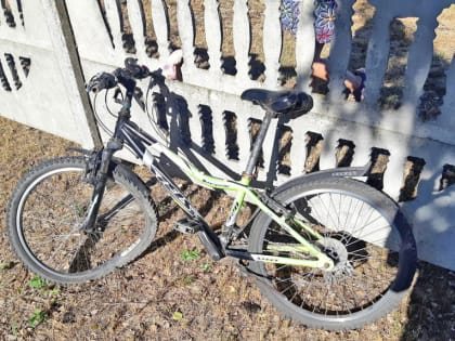 В Новой Ляде слишком юный мотоциклист сбил велосипедистку