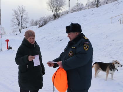 Спасатели напоминают тамбовчанам о правилах безопасности на водоёмах зимой