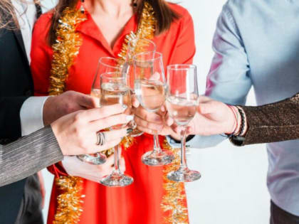 Врач рассказал, как не подхватить ОРВИ на ёлках и корпоративах