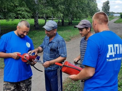 Жителям поселка Селезневский напомнили правила пожарной безопасности