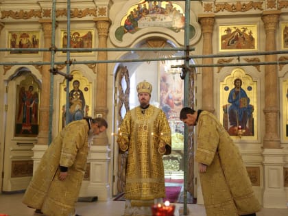 Божественная литургия в Неделю 22-ю по Пятидесятнице