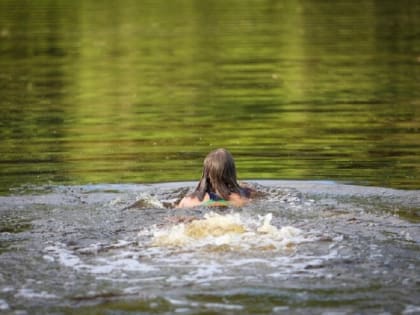 Эксперт Роспотребнадзора рассказал о возможности заразиться серьёзными инфекциями в водоёме