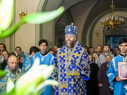 В Тамбове проводили мироточивую икону Божией Матери "Всех скорбящих Радость"