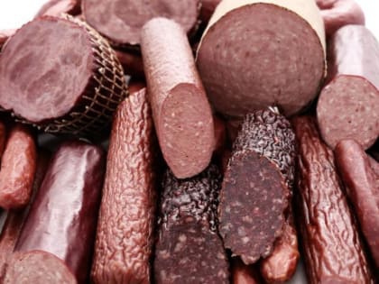 Названы продукты, способствующие развитию рака кишечника