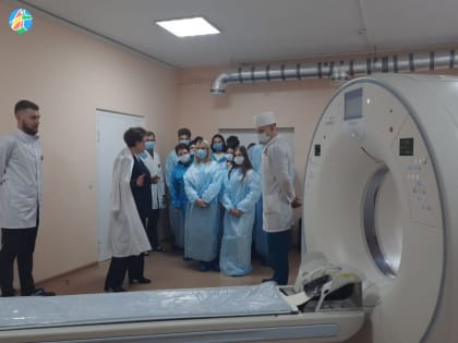 О получении медицинского образования и работе врача рассказали выпускникам школ