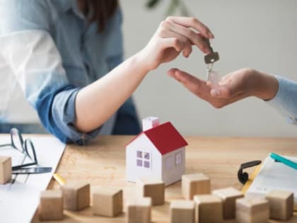Число новых ипотечных кредитов в России снизилось на 38%