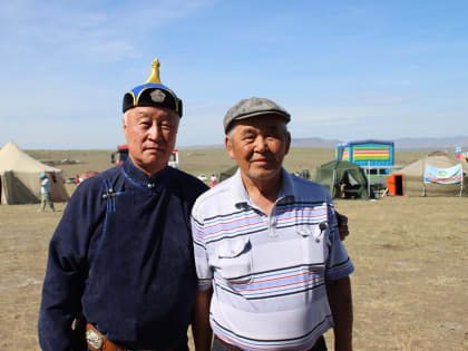 Парламентарии Тувы посетили юрточный городок Наадым-2024