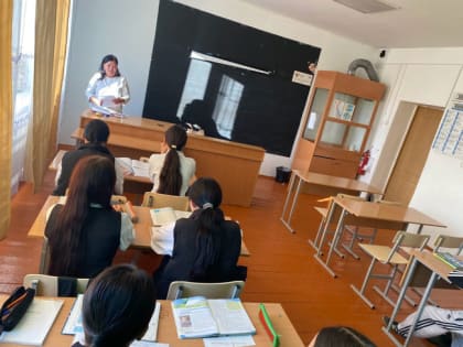 Семейные традиции тувинцев: лекция для школьников