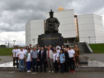 В Туве проводили участников автопробега Памяти восстания 60-богатырей