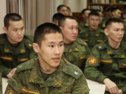 Вниманию абитуриентов Тувы - продлен приём документов в военные институты и училища Минобороны России