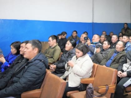 В мэрии Кызыла поощрили лучших водителей города