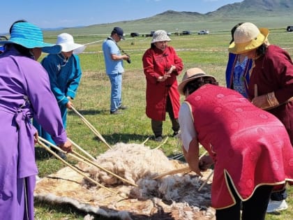 «Единая Россия» Тувы помогает проводить праздник тружеников сельского хозяйства Наадым 2024