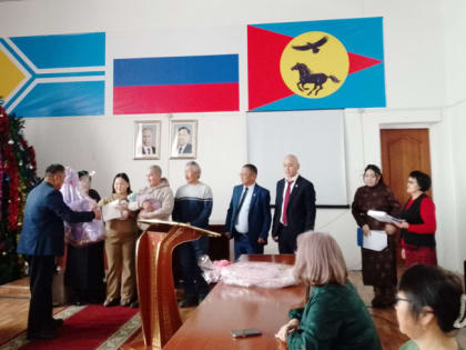 Торжественное  мероприятие первого родившегося ребенка  в Тес-Хемском районе.