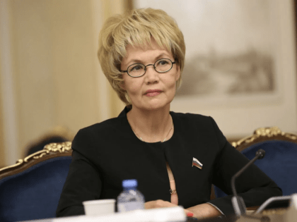 Сенатор Дина Оюн поздравила земляков с Первомаем