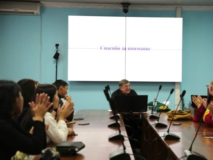 Ученые - участники Международной научной конференции по традиционной буддийской медицине пообщались со студентами ТувГУ