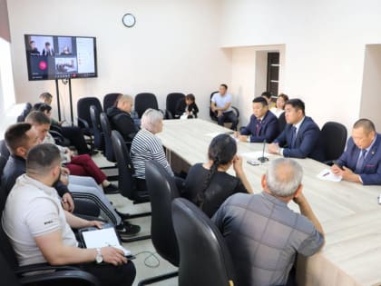 Депутат Государственной Думы РФ Айдын Сарыглар встретился с семьями военнослужащих, чтобы выяснить проблемы и помочь в их решении