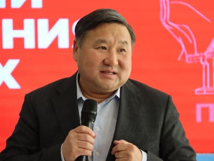 Молодежь Тувы пообщалась с руководителями республики на 