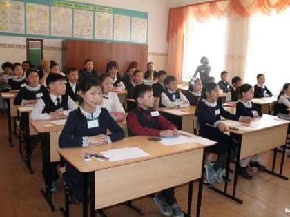 В школах Тувы стартовали весенние проверочные работы