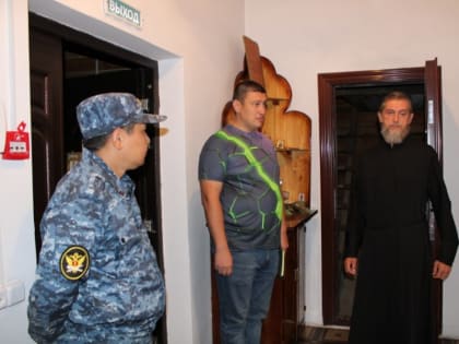 Члены региональной Общественной наблюдательной комиссии проверили условия содержания осужденных в ИК-4 Республики Тыва