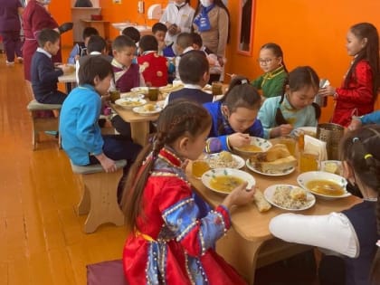 В школах Тувы проверили качество горячего питания