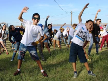 В Минобре Тувы заработала «горячая линия» (27292) по вопросам летнего отдыха детей