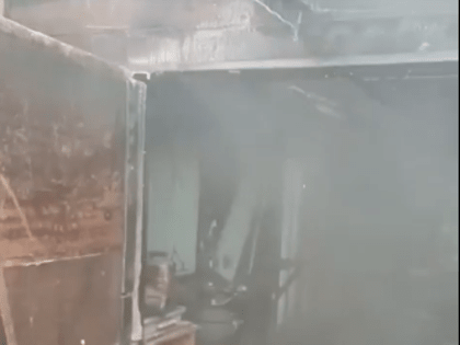 В столице Тувы из-за бесперебойной работы обогревателя загорелся гараж