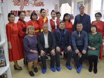 Как маленькая библиотека в Хову-Аксы изменила жизнь жителей села