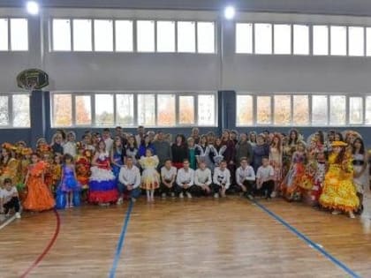 Благодаря шефской помощи Тувы в школе ЛНР восстановлен аварийный спортзал