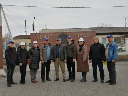 Уборка скверов и памятных мест: активисты «Единой России» наводят чистоту