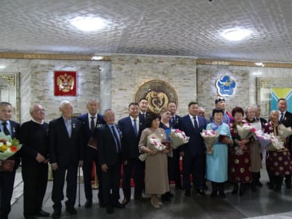 Глава Тувы Владислав Ховалыг поздравил земляков с Днем народного единства