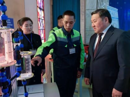 Глава Тувы Владислав Ховалыг поздравил жителей республики с Первомаем