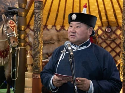 Глава Тувы Владислав Ховалыг сегодня отмечает свой день рождения