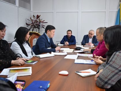 Депутаты Верховного Хурала обсудили проблемы семейного неблагополучия в Пий-Хемском кожууне