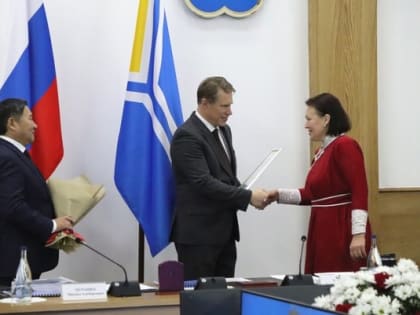 Министр здравоохранения РФ Михаил Мурашко вручил ведомственные награды медикам Тувы