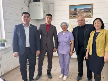 «Партийный десант» ЕР провел мониторинг социально значимых объектов в Сут-Хольском районе