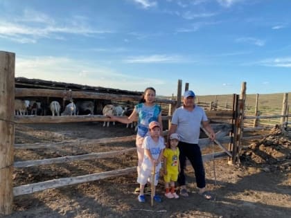 Семья животноводов Очур-оол из Тувы: опыт участия в губернаторском проекте «Кыштаг для молодой семьи»