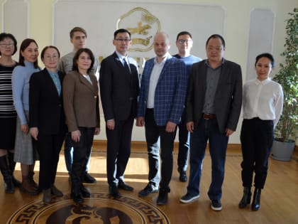 Эксперты ведущих медицинских клиник Сибири посетили Туву