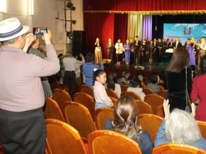 Тувгосфилармония им. В. Халилова презентовала новую программу «Популярные песни из кинофильмов»