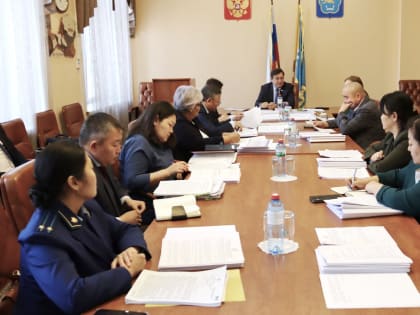 Заседание Комитета Верховного Хурала: обсуждение бюджета и налоговых изменений