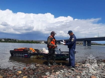 МЧС Тувы до 1 ноября принимает экзамены на право управлять катерами