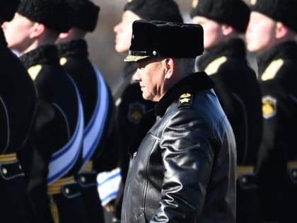 Министр обороны Сергей Шойгу поздравил защитников Отечества с праздником 23 февраля