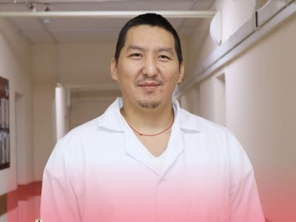 Врач-нейрохирург Владимир Иргит впервые в Туве внедрил операцию с сохранением качества жизни после геморрагического инсульта