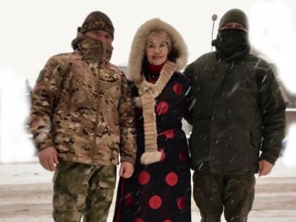 Сенатор Дина Оюн поздравила земляков с Днем защитника Отечества