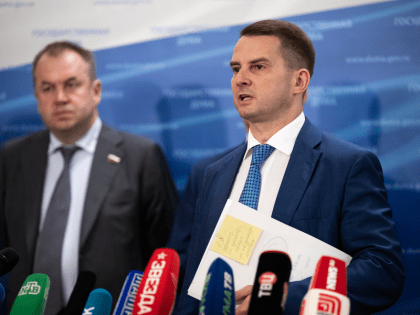 ЛДПР предложила досрочно выплачивать пенсию инвалидам трёх групп