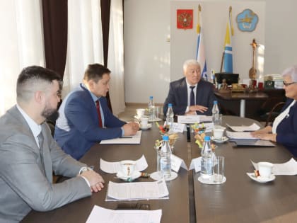 Руководители партийных фракций в Верховном Хурале озвучили свои инициативы и обсудили план работы на весеннюю сессию