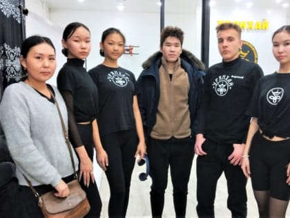 Этно-дизайнеры Тувы представят свои коллекции на fashion-показе «Шагаа хээзи»/«Узорчатое наследие»