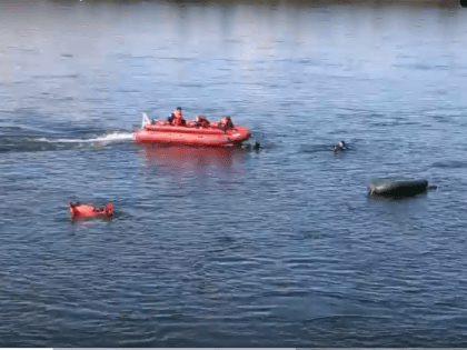 Спасательные службы Тувы провели зрелищные учения на Енисее