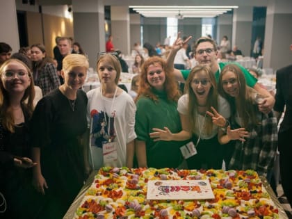 Старшеклассникам Тувы: остался месяц до завершения приема работа на всероссийский литературный конкурс "Класс"